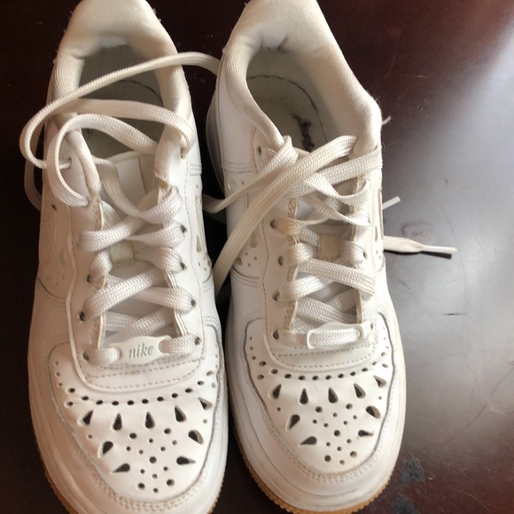 Nike sneakers - Picture 3 of 3